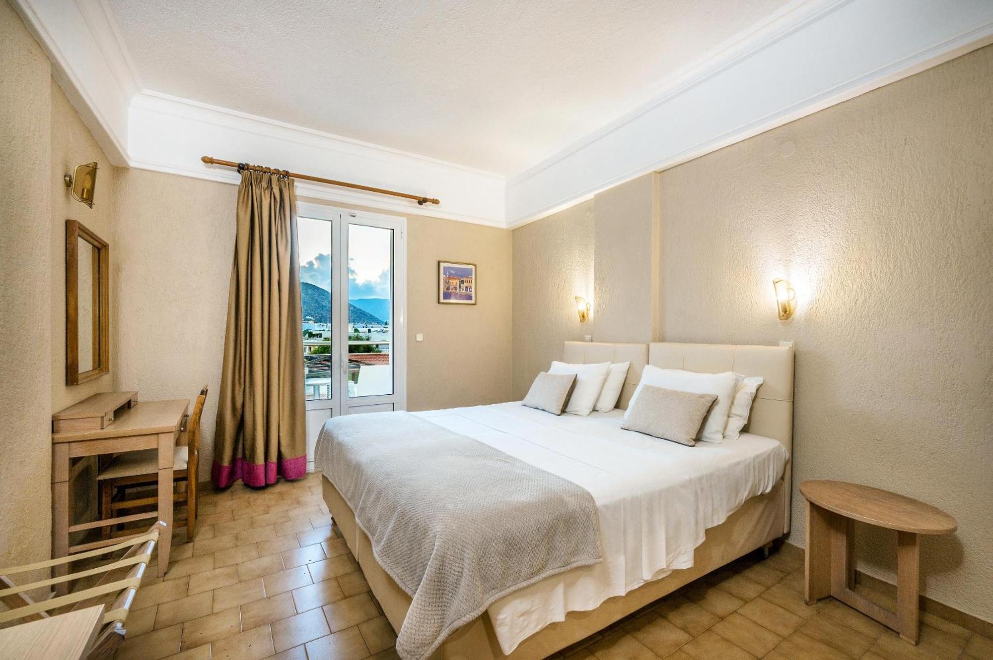 Malia Mare Hotel エクステリア 写真